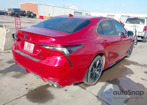 2021 Toyota Camry Se z USA, uszkodzony, nr VIN 4T1G11AK0MU436021